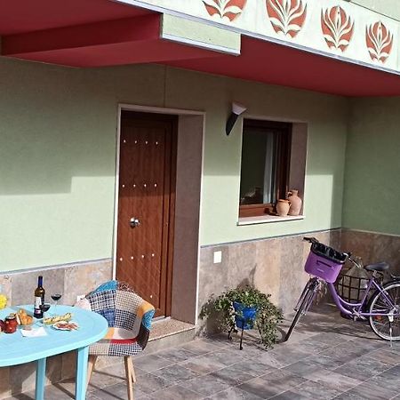 Apartamentos Turisticos Las 3 Golondrinas Peñafiel エクステリア 写真